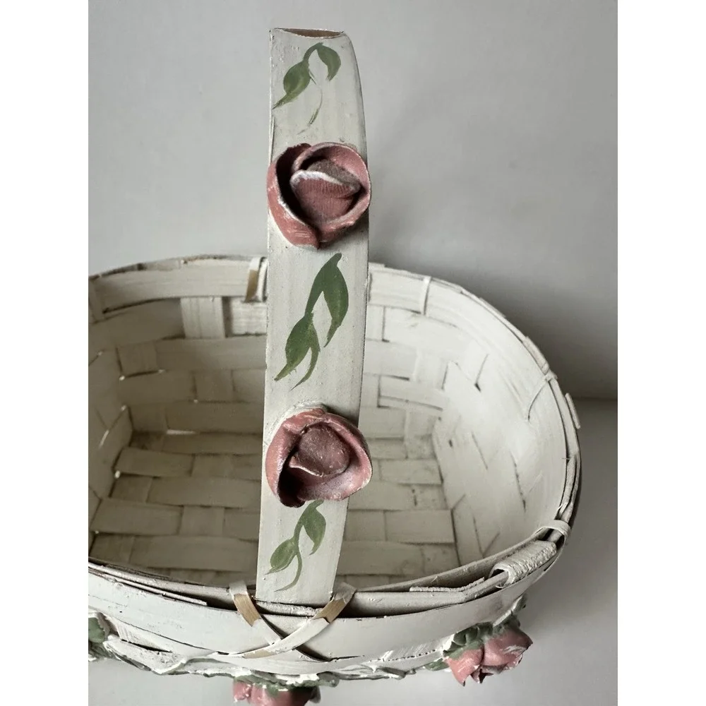 Vtg Shabby Chic Woven Wood Basket With Handle/Pink Ceramic Roses/Green Vines